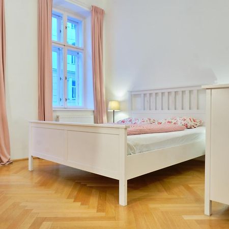 Chic Apartment - Near U3 Metro เวียนนา ภายนอก รูปภาพ